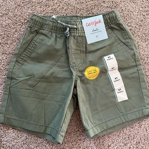 Boys shorts 4T.
